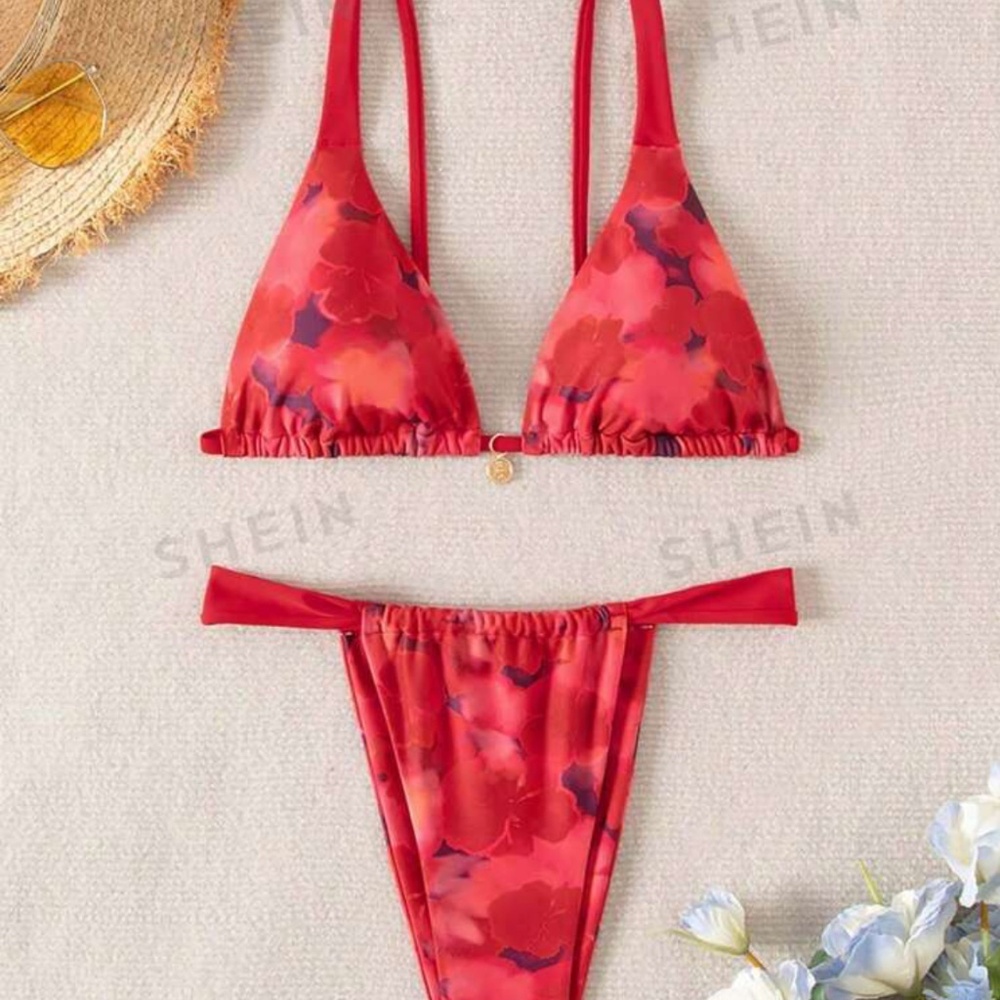 Bikini - Picture 5 of 5